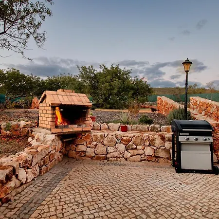 太阳小屋裸体主义者住宿加早餐旅馆 - 仅限成人入住 住宿加早餐酒店