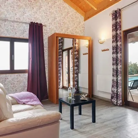 Bed & Breakfast D'hotes Naturistes (adults Only)
